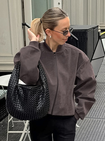 ストリートルックにぴったりのレトロなジップアップボンバージャケット 2025