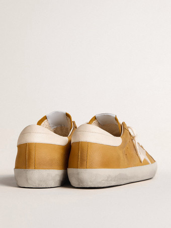 Baskets pour hommes Chaussures jaunes à bout rond et imprimé étoiles