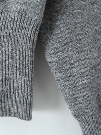 リブウエストとランタンスリーブのアシンメトリープルオーバーセーター（レディース 2025）