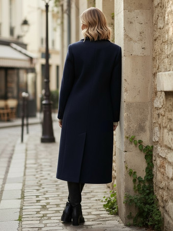 Cappotto midi doppiopetto in lana con bottoni dorati per donna 2025