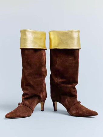 スエードニーハイブーツ、ポインテッドトゥ、バックルディテール、ミッドヒール、膝丈ブーツ