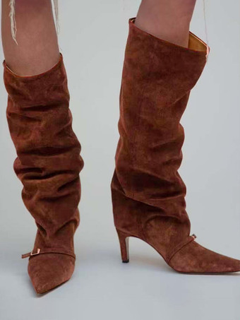 スエードニーハイブーツ、ポインテッドトゥ、バックルディテール、ミッドヒール、膝丈ブーツ