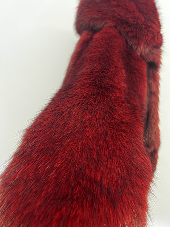 レディース向けバーガンディフード付きフェイクファージャケット 2025