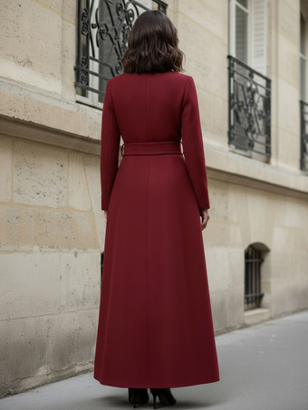 スタンドカラーとフラップポケット付きウールのフルレングスマキシコート（レディース）2025