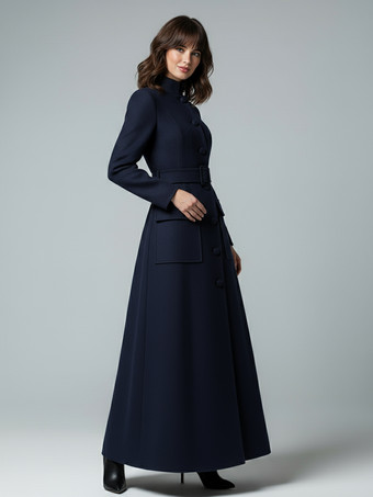 ダークネイビースタンドカラーとフラップポケット付きウールのフルレングスマキシコート（レディース）2025