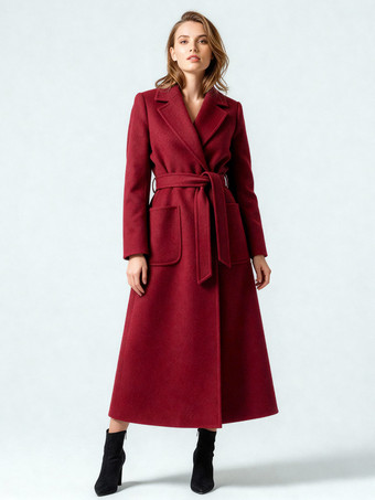 BordeauxCappotto lungo in lana con cintura e revers a lancia per donna 2025