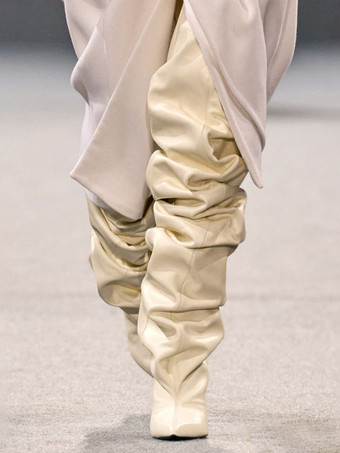 ベージュレディース オーバーニーブーツ ポインテッドスラウチウェッジサイハイブーツ