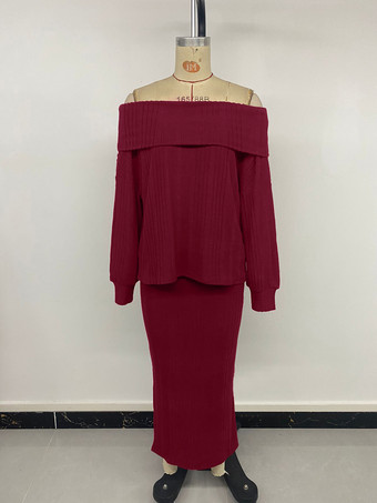 2025年レディース向け、バーガンディリブニットセット（オフショルダートップス＆マキシスカート）