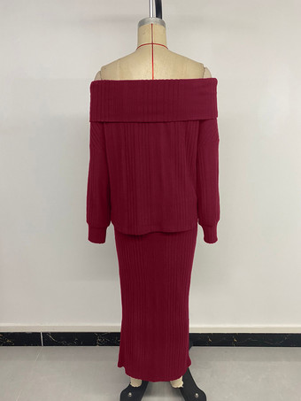 2025年レディース向け、バーガンディリブニットセット（オフショルダートップス＆マキシスカート）