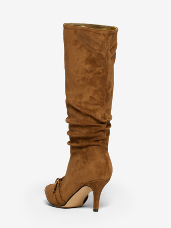 スエードニーハイブーツ、ポインテッドトゥ、バックルディテール、ミッドヒール、膝丈ブーツ