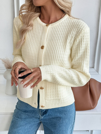 2025年秋冬向けベージュの長袖クルーネックニットカーディガン