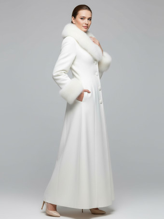 フェイクファーの襟と袖口が付いたマキシ丈のホワイトウールコート（レディース 2025年）