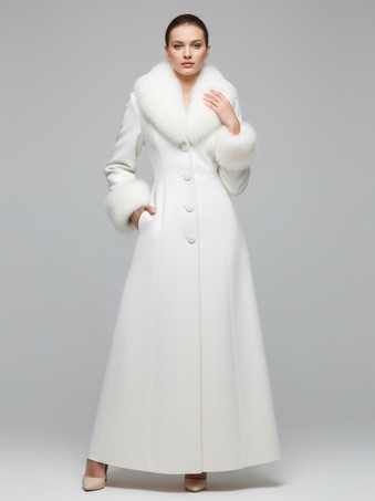 ホワイト フェイクファーの襟と袖口が付いたマキシ丈のホワイトウールコート（レディース 2025年）