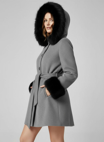 ベルト付きウール混フード付きコート（ブラックフェイクファーカフス付き）レディース 2025