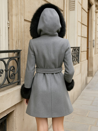 ベルト付きウール混フード付きコート（ブラックフェイクファーカフス付き）レディース 2025