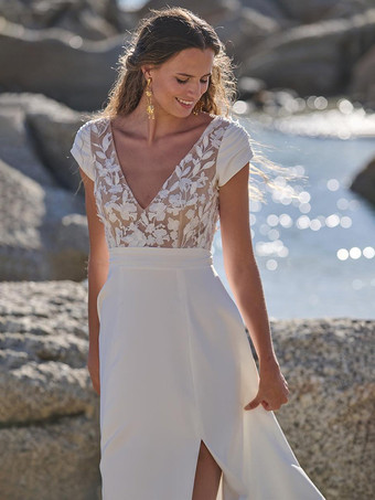 ボヘミアンウェディングドレス ストレッチクレープ レース Aライン トレーン付き ナチュラルウエスト ジッパー 半袖 Vネック ホワイト