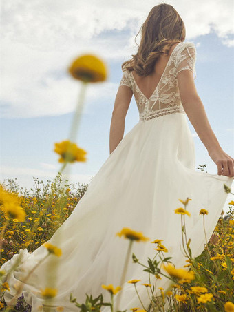 ボヘミアンウェディングドレス レースサッシュ Aライン トレーン付き ナチュラルウエスト ジッパー 半袖 Vネック アイボリー