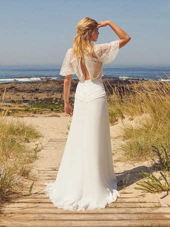 ボヘミアンウェディングドレス シフォン フロントスリット Aライン トレーン付き ナチュラルウエスト ウェディングドレス 機能的なボタン 半袖 Vネック アイボリー