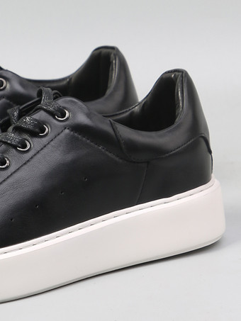 Scarpe casual da uomo nere con lacci e punta tonda in vera pelle