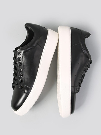 Scarpe casual da uomo nere con lacci e punta tonda in vera pelle