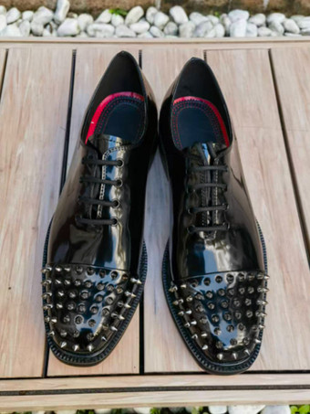 メンズ用ブラックドレスシューズ ラウンドトゥ スタッズ レースアップ プロムシューズ