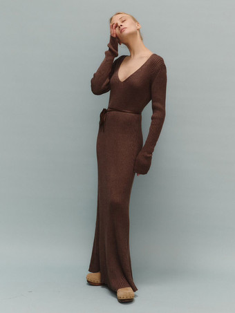 チョコレートリブニット Vネック スリムフィット 長袖 ボディコン マキシ丈 セータードレス レディース 2026