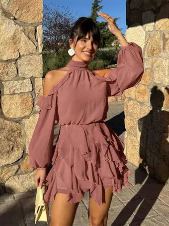 ボヘミアンワンピース｜自由でエフォートレスなスタイルを演出する最新