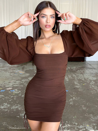 Mini abito aderente con scollo quadrato maniche a lanterna trasparenti e arricciature per donna 2026