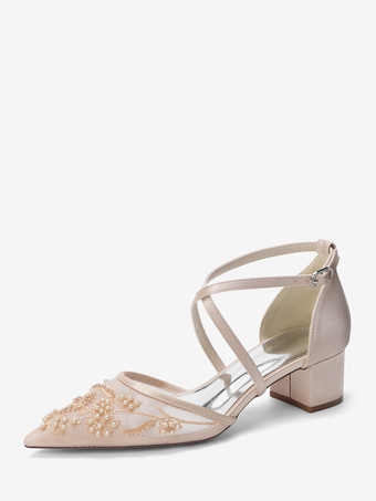 Color champañaZapatos de boda blancos de malla con punta puntiaguda y cuentas entrecruzadas y tacón grueso.