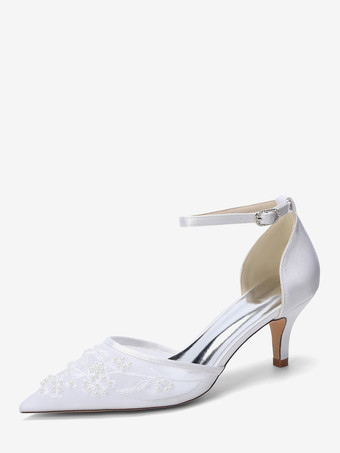 キトンヒールのブライダルシューズ、ポインテッドトゥ、ビーズアンクルストラップのブライダルシューズ