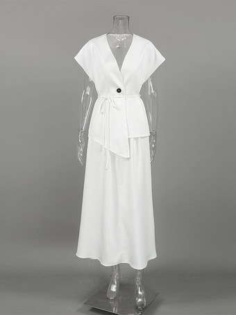 Vネックのラップトップスとハイウエストロングスカートのツーピースセット（レディース 2026年）