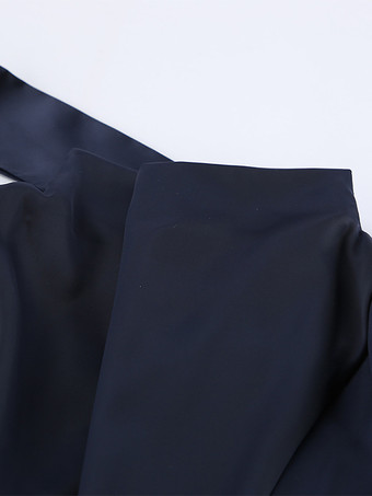 ネイビーブルーのサテンミニドレス（レディース） - エレガントなギャザー入りスタンドカラー、フレアスリーブ - 2026年春のカクテルパーティーに最適