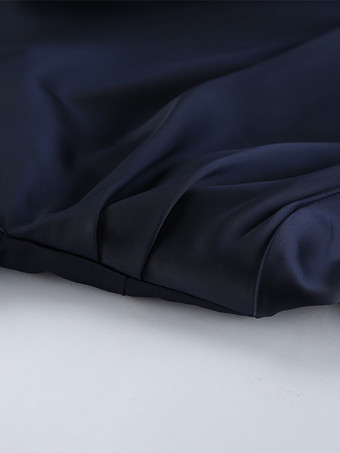 ネイビーブルーのサテンミニドレス（レディース） - エレガントなギャザー入りスタンドカラー、フレアスリーブ - 2026年春のカクテルパーティーに最適