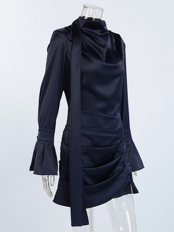 ネイビーブルーのサテンミニドレス（レディース） - エレガントなギャザー入りスタンドカラー、フレアスリーブ - 2026年春のカクテルパーティーに最適