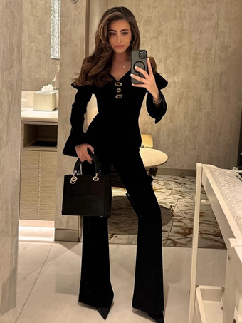 エレガントなツーピースセット レディース トラウザースーツ - ヴィンテージ風の大きな襟、ゴールドボタン、ベルスリーブ - 2026年春のガラ・イブニング衣装