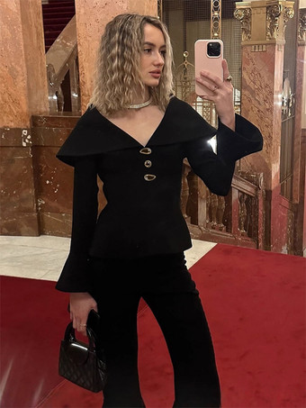 エレガントなツーピースセット レディース トラウザースーツ - ヴィンテージ風の大きな襟、ゴールドボタン、ベルスリーブ - 2026年春のガラ・イブニング衣装