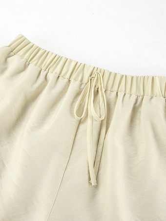 フリルシャツとショートパンツのツーピースセット（レディース） - クリーム色のボヘミアン風フレアスリーブ、フロントタイ - 夏のビーチバケーション衣装 2026
