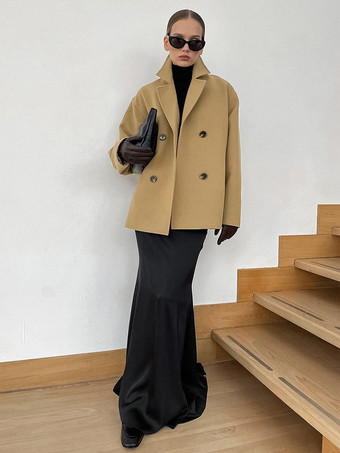 キャメルダブルブレストレディースピーコート - ミニマルなノッチドラペル、ボックスシルエット - 2026年春のさりげないラグジュアリーストリートウェア
