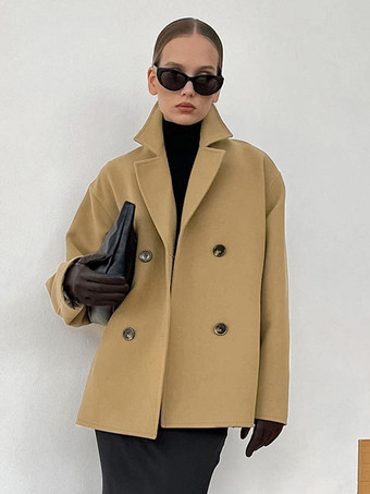 キャメルダブルブレストレディースピーコート - ミニマルなノッチドラペル、ボックスシルエット - 2026年春のさりげないラグジュアリーストリートウェア