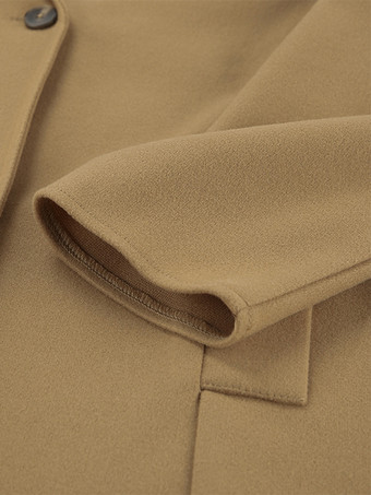 キャメルダブルブレストレディースピーコート - ミニマルなノッチドラペル、ボックスシルエット - 2026年春のさりげないラグジュアリーストリートウェア