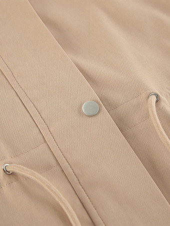 カーキ色のスタンドカラーのレディースウィンドブレーカージャケット - シックなドローストリングウエストのゆったりとしたフィット感 - 実用的なカーゴスタイル 2026年春のストリートウェア