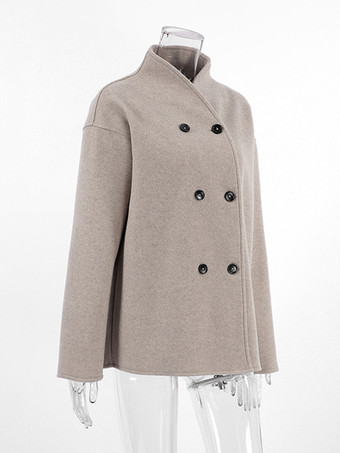 ダブルブレストのレディースショートコート - ミニマルなスタンドカラーのボックス型アウター - オールドマネー風の2026年春のストリートウェア