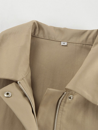 カーキ色の軽量レディースボンバージャケット - ミニマルな襟付きジップアップアウター - 静かなラグジュアリーな春のカジュアルストリートウェア 2026