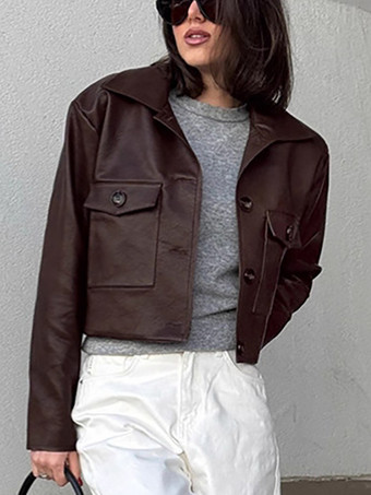 ブラウンのフェイクレザー製レディースクロップドジャケット - レトロなラペルボタンアップのボックスシルエットトップス - ストリートカジュアル春コーデ2026