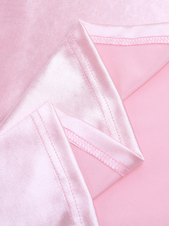 パステルピンクのコケットスリップドレス（女性用） - リボン付きミディ丈キャミソールガウン - 2026年春のデートナイトコーデ