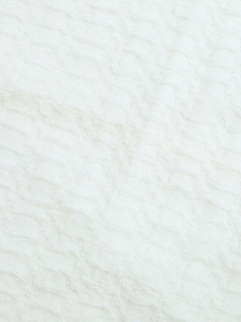 テクスチャードミニドレス（女性用） - クリームホワイト、コケット風、フリルカフ、ボディコン - 夏のビーチデートナイト 2026