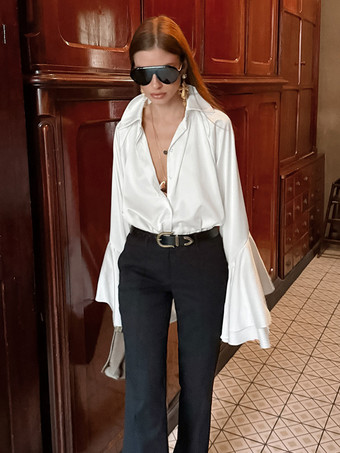 サテンベルスリーブブラウス レディース エレガントシャツ - ホワイト シルクのようなフレアカフ ボタンダウン - 春のオフィスからディナーまで 2026