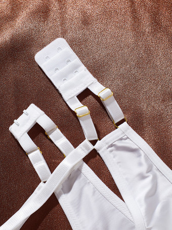 花柄プリントの透け感のある白いブラジャーとショーツのツーピースランジェリーセット