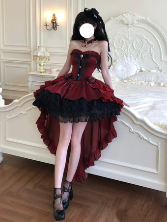 赤いゴシックロリータドレス、スパゲッティストラップのリボン、バラのショートロリータドレス、トレーン付き