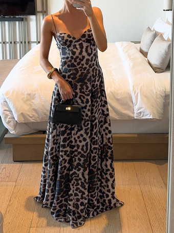 ヒョウ柄マキシ丈サマードレス（女性用） - アニマルプリントのセクシーなスパゲッティストラップフレアロングドレス - 2026年夏のビーチバケーション